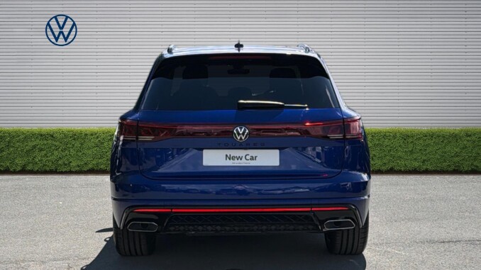 Volkswagen Touareg 3.0 V6 TDI 4Motion 286 Final Edition 5dr Tip Auto Diesel Estate - Image 8